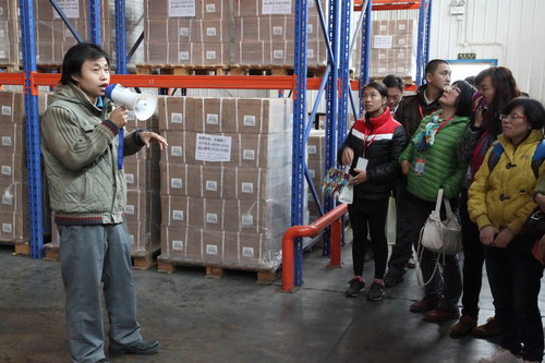彩民参观刮刮乐仓储物流中心 彩民参观刮刮乐仓储物流中心