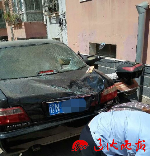 23岁姑娘从六楼跳下