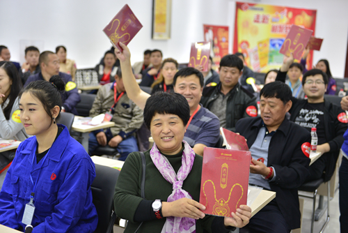 河南团代表热情参与活动