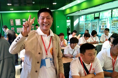黄队成员巩先生