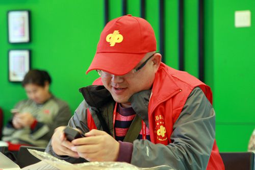 河南观摩团走近刮刮乐1 (6)
