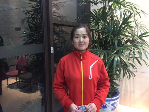 甘肃代表李女士