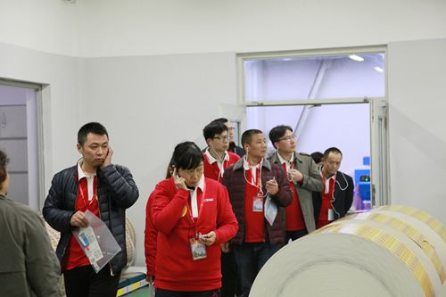 江苏代表团走进刮刮乐8